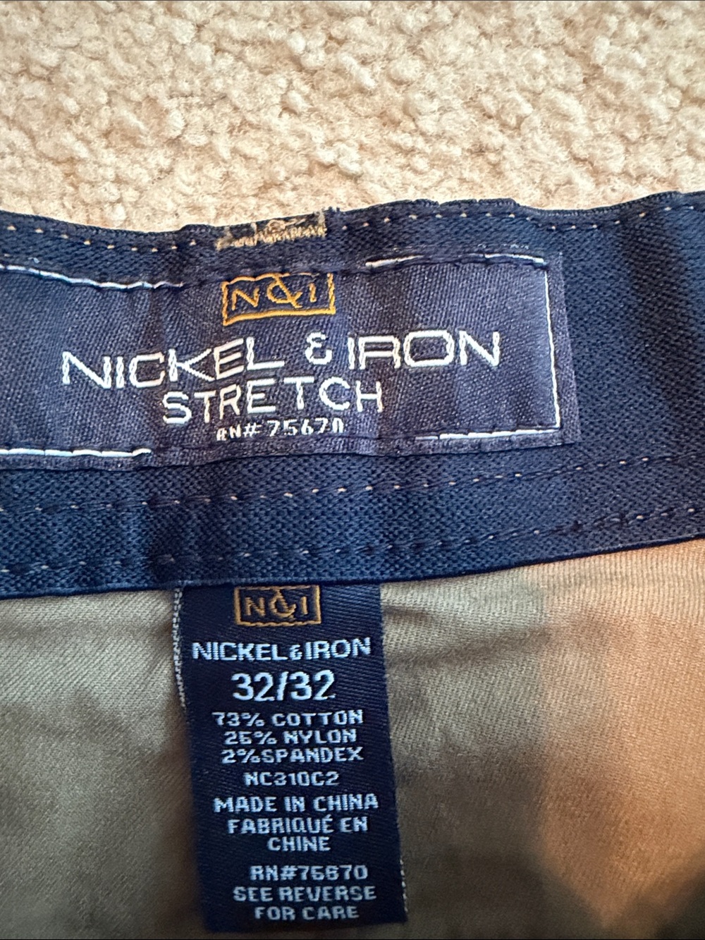 Nickel & iron stretch size 32 x 32 Men’s Straight Fit Khaki Pants
